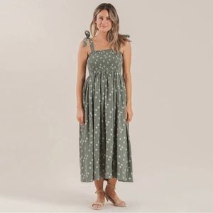 Rylee and Cru daisy smock dress, fern, size small